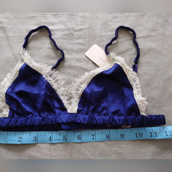 NWT Naked Princess Lila 100% Genuine silk bralette Sz P - Picture 5 of 8